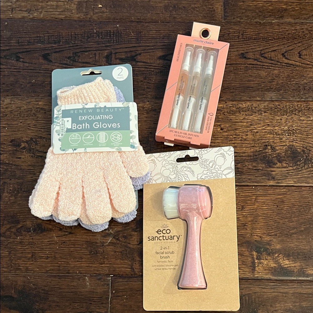 Eco Sanctuary Pink Facial Scrub Brush + Exfoliating Bath Gloves Set